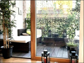 Stunning 2-Bed Apt & balcony in Notting Hill